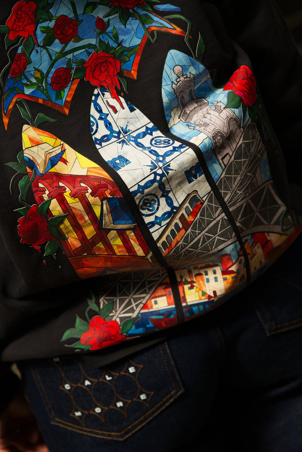 Invicta Hoodie, back embroidery, close-up