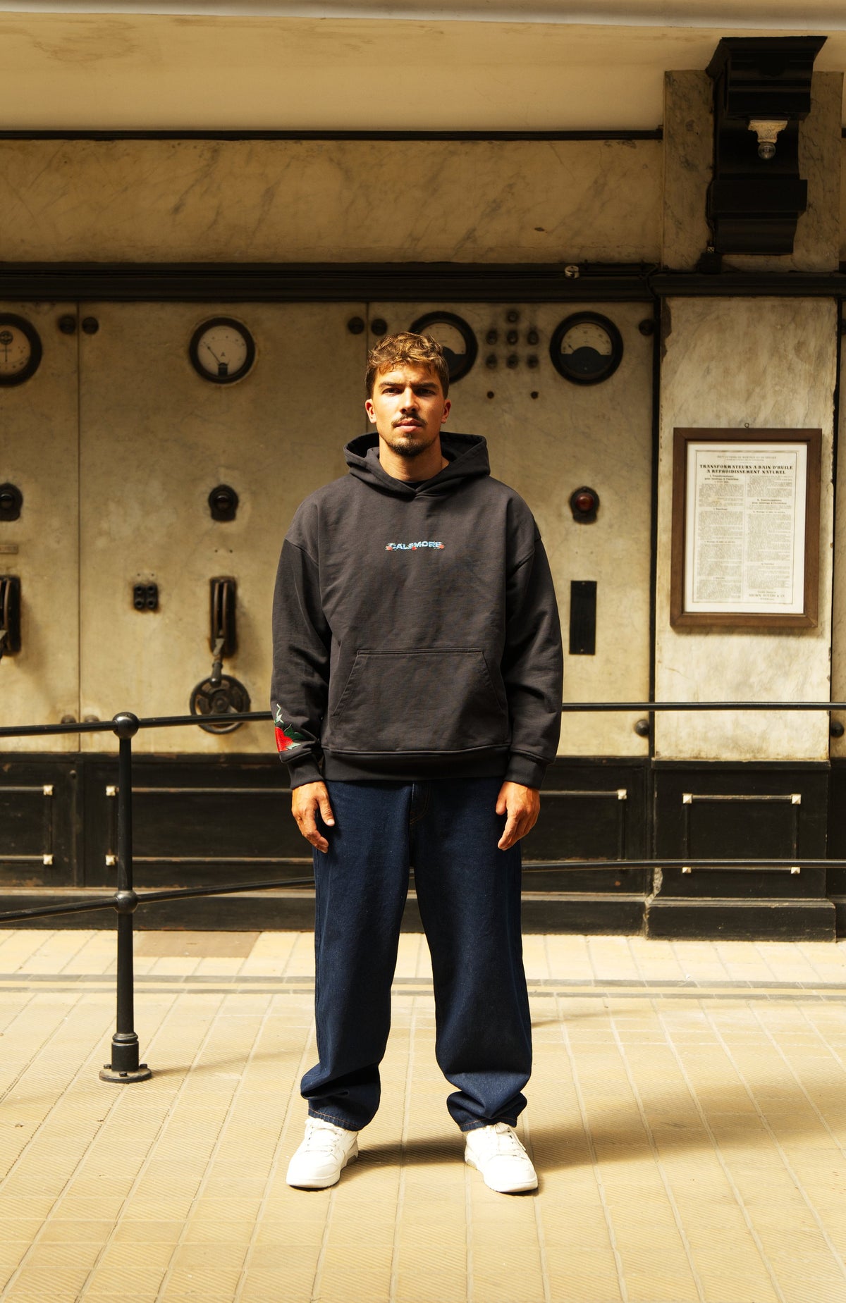 Invicta Hoodie, Invicta Trousers